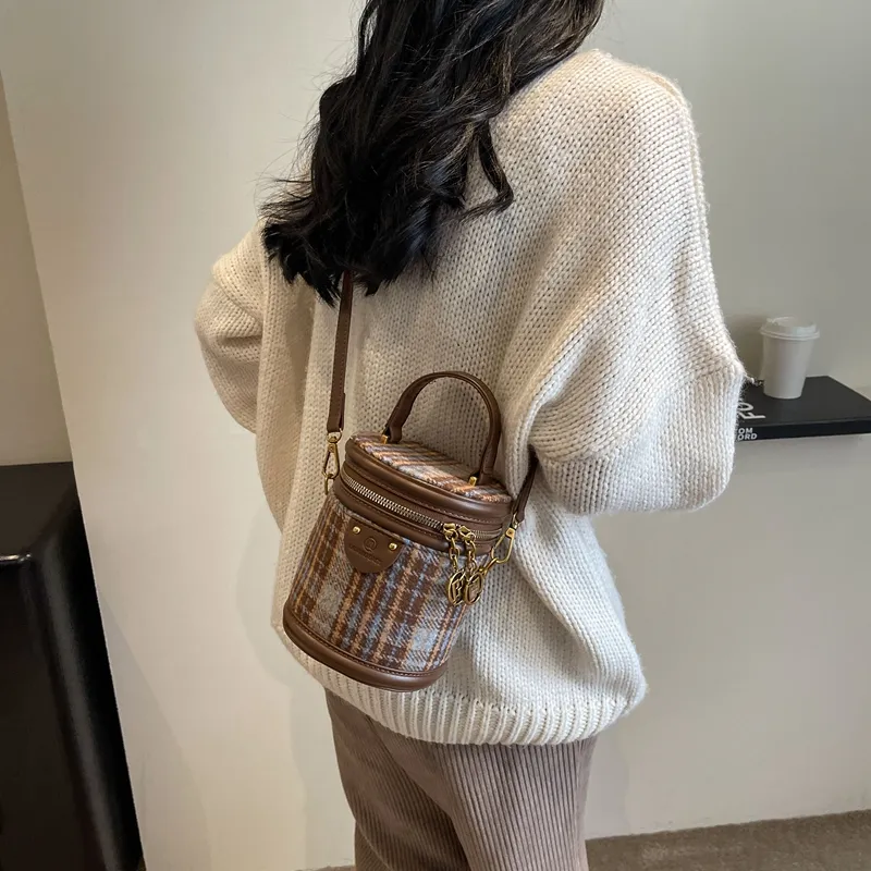 TOUTSEUL YOLO Woolen Bucket Bag Handbag Women's Brown Plaid/Gray Plaid-9
