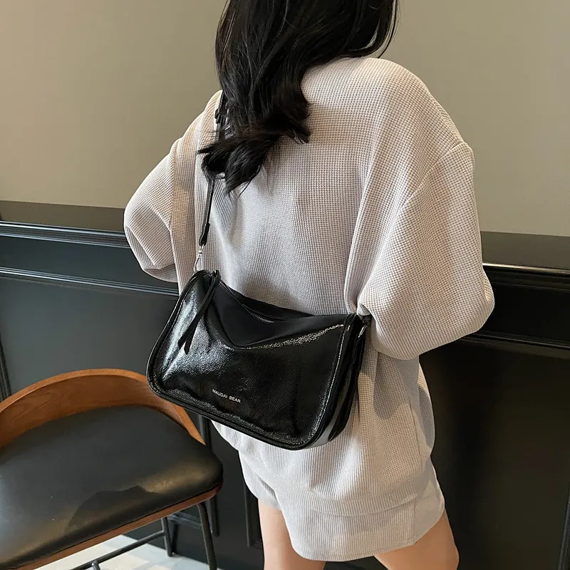 TOUTSEUL YOLO PU Shoulder Bag Regular Women's Black/Khaki/Brown/Ecru-3