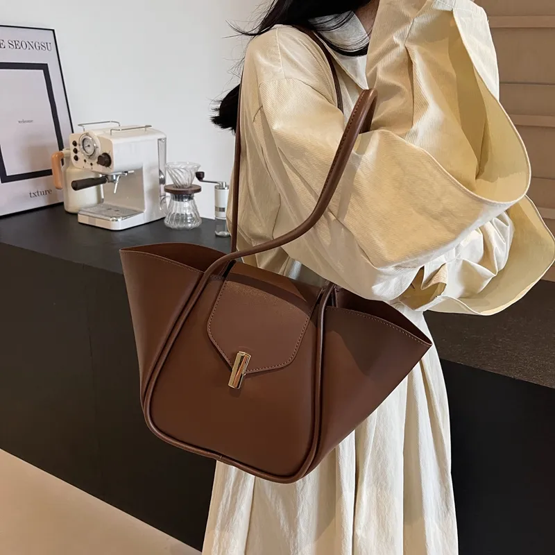 TOUTSEUL YOLO PU Shoulder Bag Women's Ecru/Black/Khaki/Coffee/Brown-18