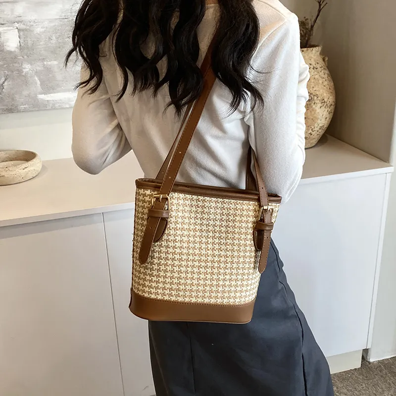TOUTSEUL YOLO Straw Woven Shoulder Bag Women's Multicolor-21