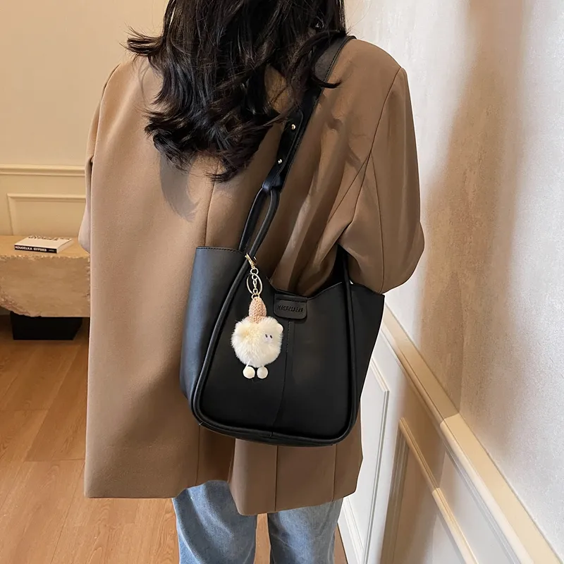 TOUTSEUL YOLO PU Shoulder Bag Women's Black/Khaki/Ecru/Coffee-2