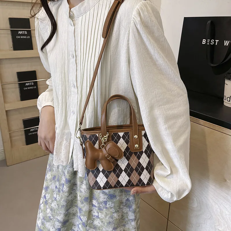 TOUTSEUL YOLO PU One Shoulder Handbag Women's White/Pink/Brown/Black-16