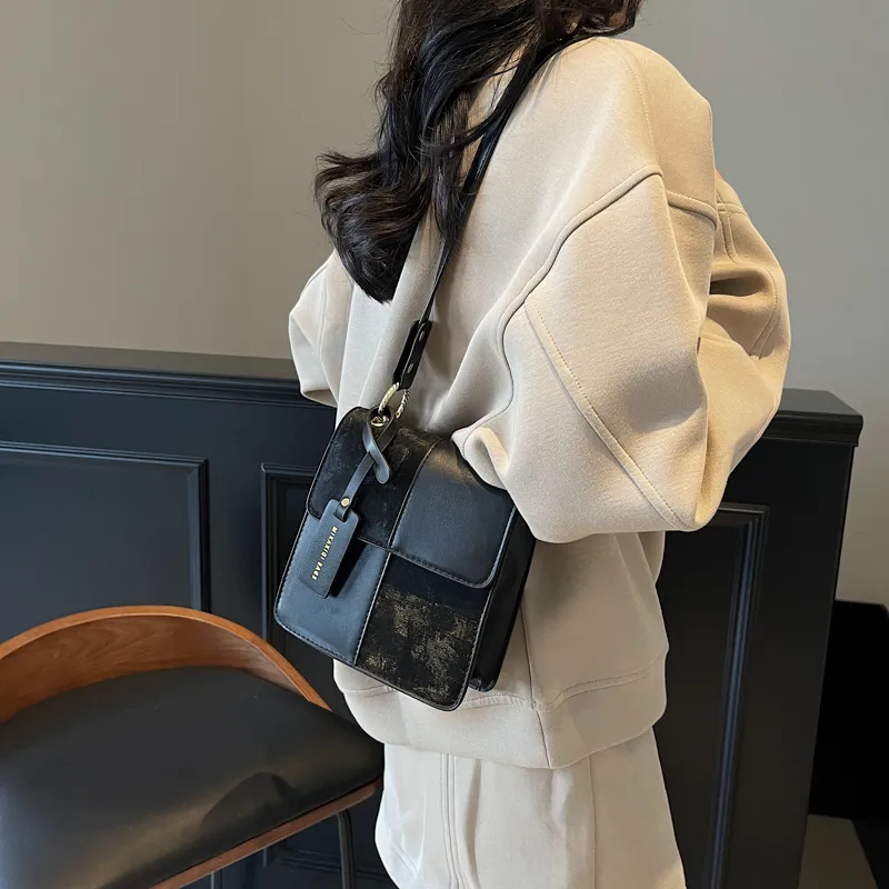 TOUTSEUL YOLO PU One Shoulder Handbag Women's White & Brown/White & Black/Coffee/Black-8