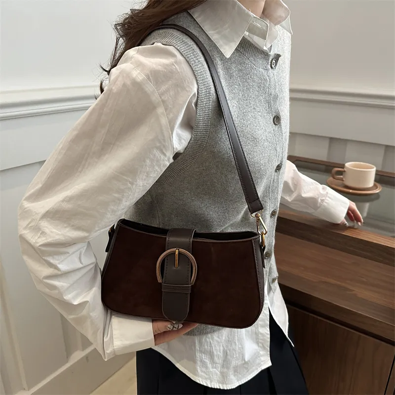 TOUTSEUL YOLO Suede Shoulder Bag Regular Women's Black/Red/Khaki/Coffee-22