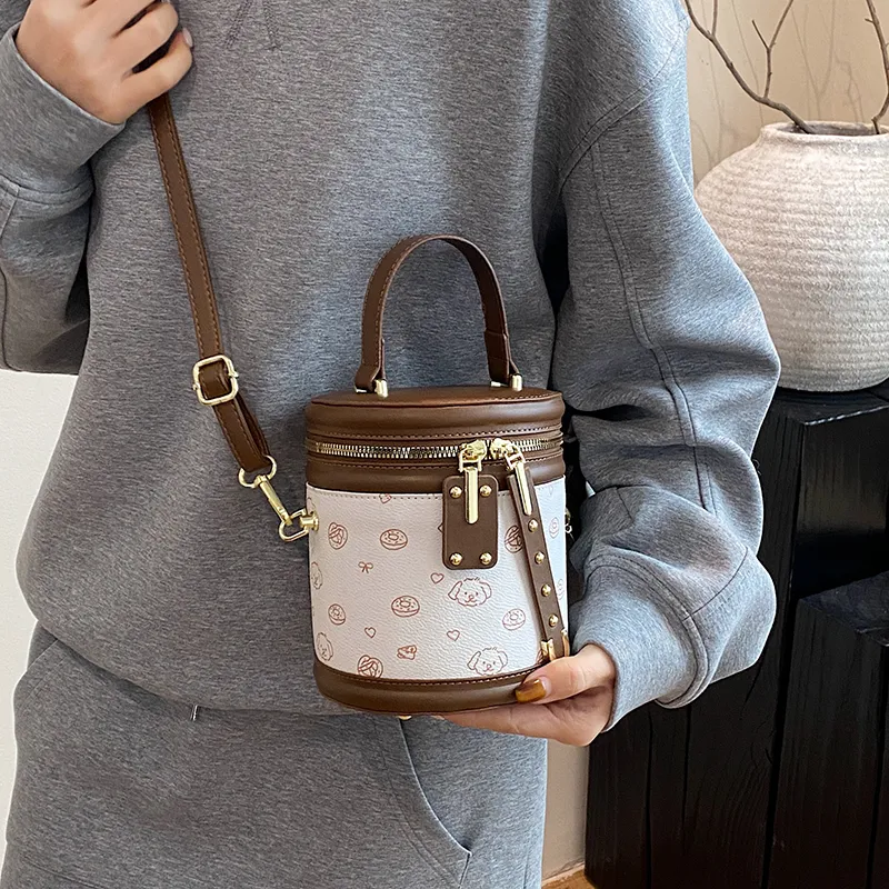TOUTSEUL YOLO PU Bucket Bag, Crossbody Handbag Women's White/Brown-5