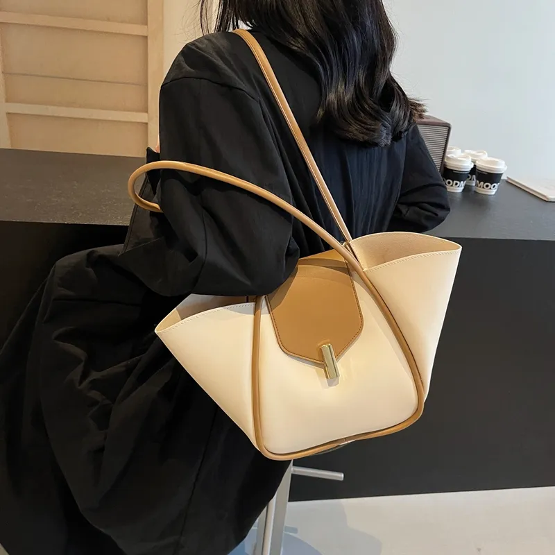 TOUTSEUL YOLO PU Shoulder Bag Women's Ecru/Black/Khaki/Coffee/Brown-5