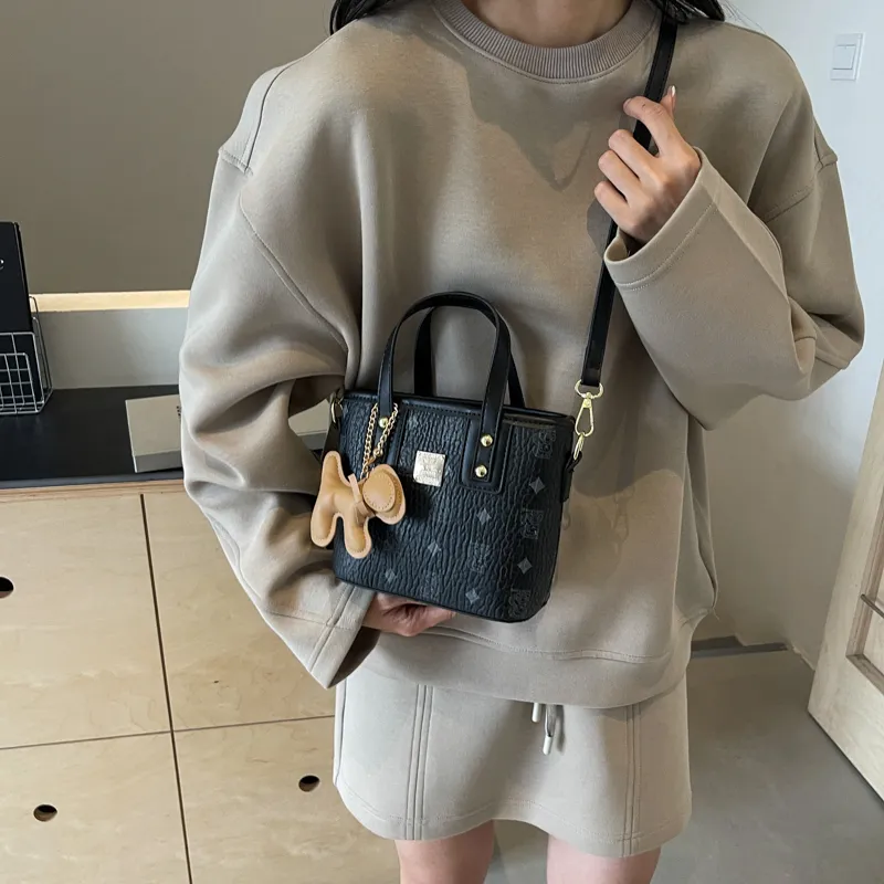 TOUTSEUL YOLO PU One Shoulder Handbag Women's Ecru/Black/Dark Brown/Pink-3