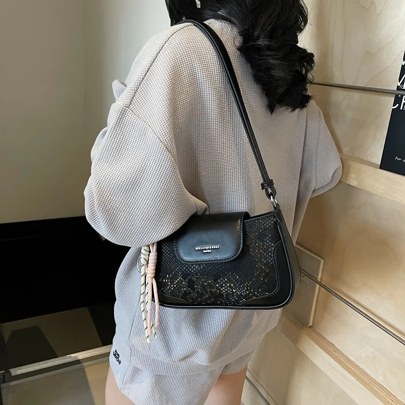 TOUTSEUL YOLO PU Shoulder Bag Regular Women's Ecru/Silver/Black/Pink-12
