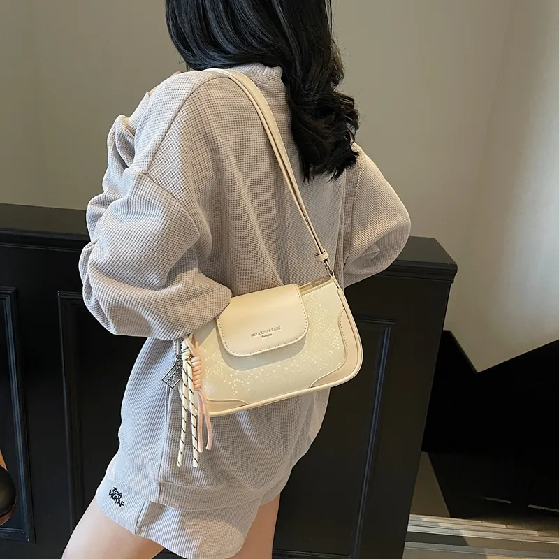TOUTSEUL YOLO PU Shoulder Bag Regular Women's Ecru/Silver/Black/Pink-4
