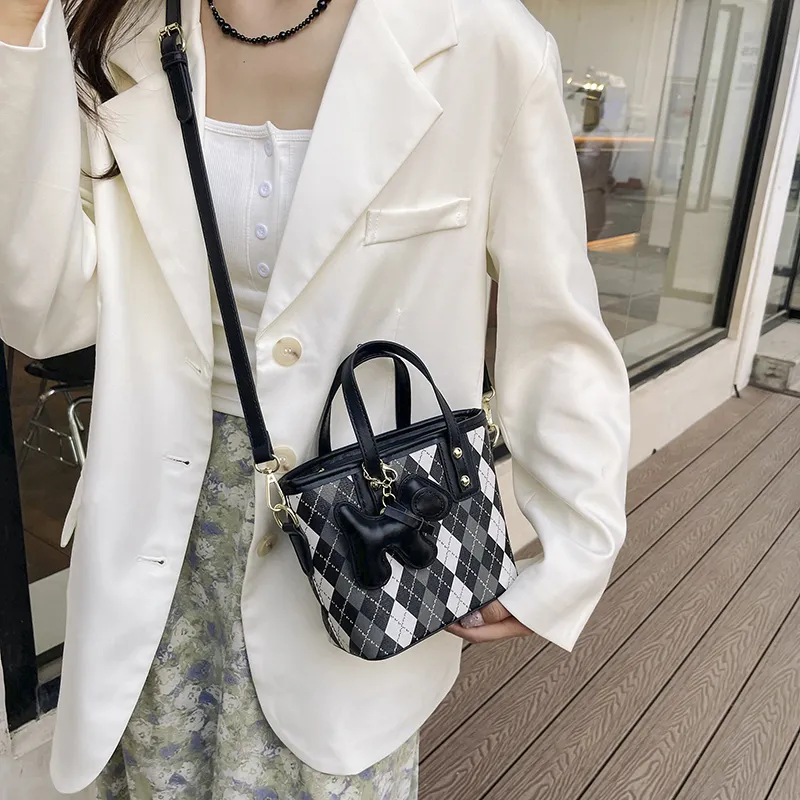 TOUTSEUL YOLO PU One Shoulder Handbag Women's White/Pink/Brown/Black-18