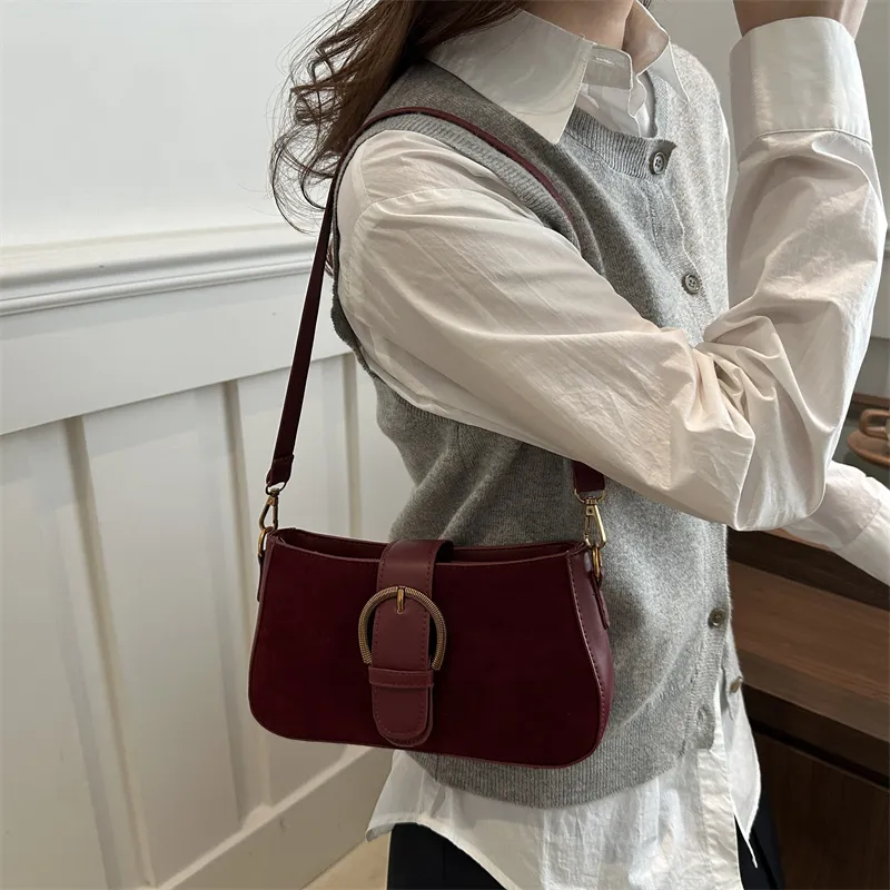 TOUTSEUL YOLO Suede Shoulder Bag Regular Women's Black/Red/Khaki/Coffee-9