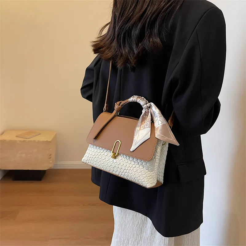 TOUTSEUL YOLO PU One Shoulder Handbag Regular Women's Black/Coffee & Brown & White/Coffee & Green-9