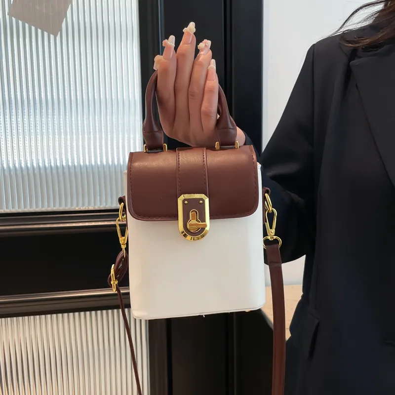 TOUTSEUL YOLO PU One Shoulder Handbag Regular Women's White/Black/Khaki-1