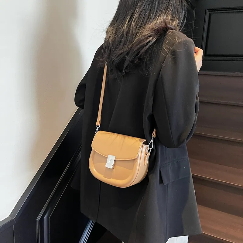 TOUTSEUL YOLO PU Shoulder Bag Women's Beige/Silver/Black/Khaki-20