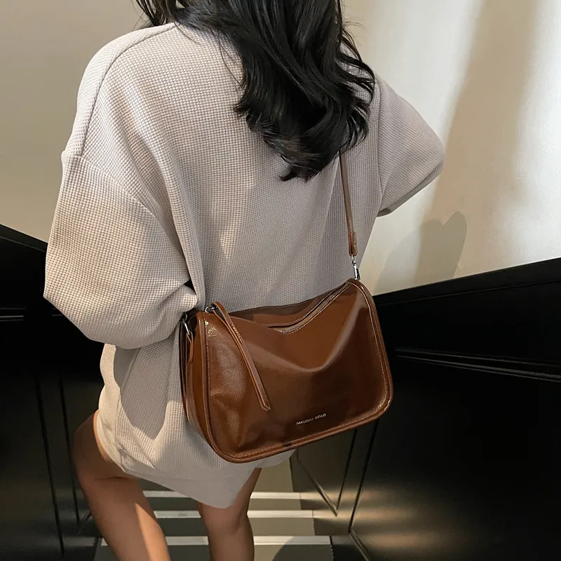 TOUTSEUL YOLO PU Shoulder Bag Regular Women's Black/Khaki/Brown/Ecru-15