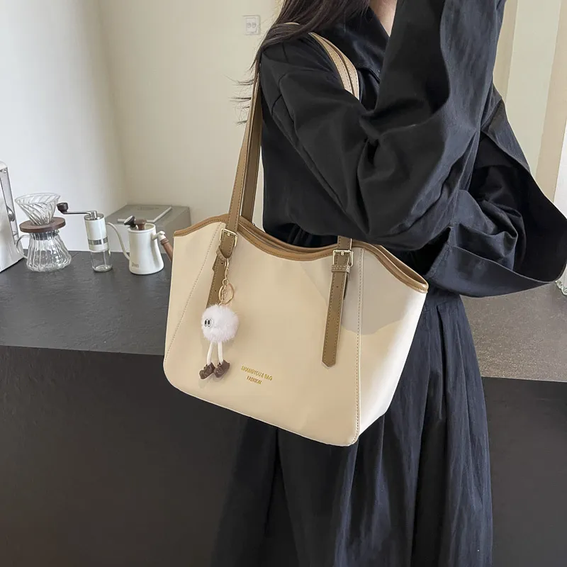 TOUTSEUL YOLO PU Shoulder Bag Women's Beige/Black/Coffee/Brown-2