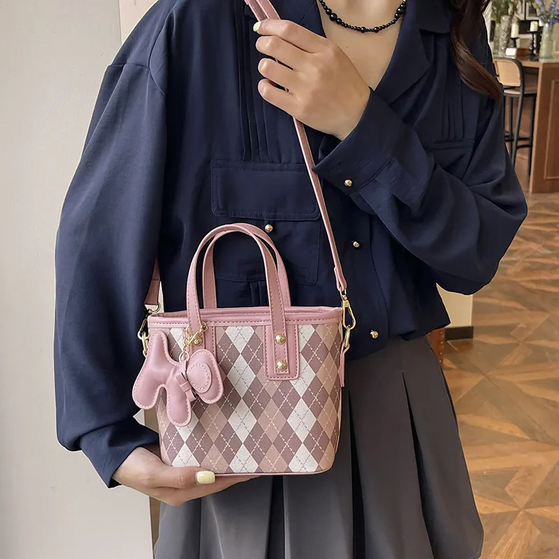 TOUTSEUL YOLO PU One Shoulder Handbag Women's White/Pink/Brown/Black-11
