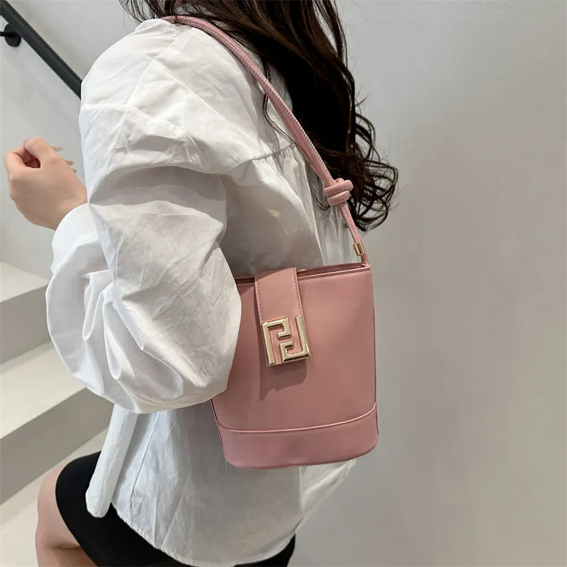 TOUTSEUL YOLO PU Bucket Bag, Shoulder Bag Women's Multicolor-21