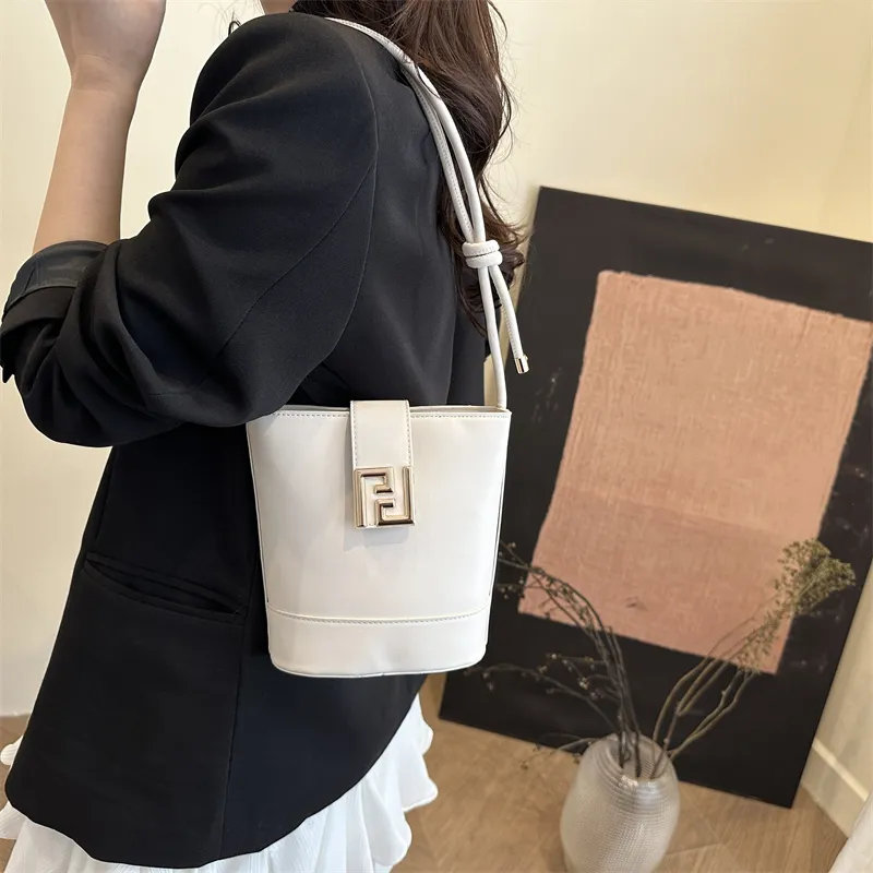 TOUTSEUL YOLO PU Bucket Bag, Shoulder Bag Women's Multicolor-5