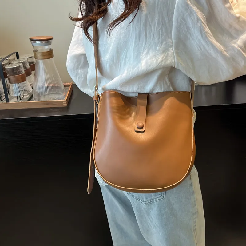 TOUTSEUL YOLO PU Shoulder Bag Women's White/Black/Light Brown/Dark Brown-16