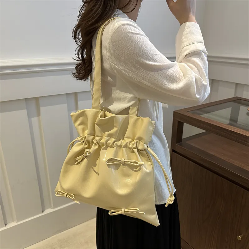 TOUTSEUL YOLO PU Tote Bag, Shoulder Bag Regular Women's White/Silver/Red/Black/Yellow-28