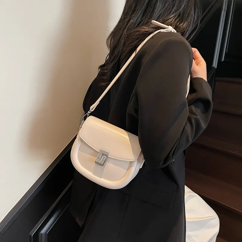 TOUTSEUL YOLO PU Shoulder Bag Women's Beige/Silver/Black/Khaki-3