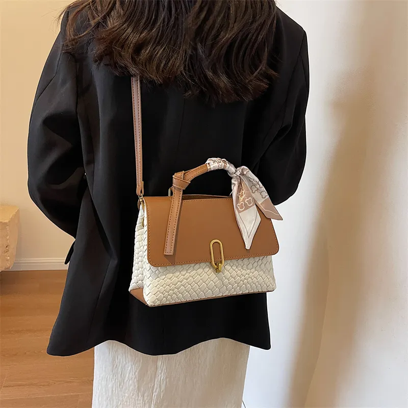 TOUTSEUL YOLO PU One Shoulder Handbag Regular Women's Black/Coffee & Brown & White/Coffee & Green-10