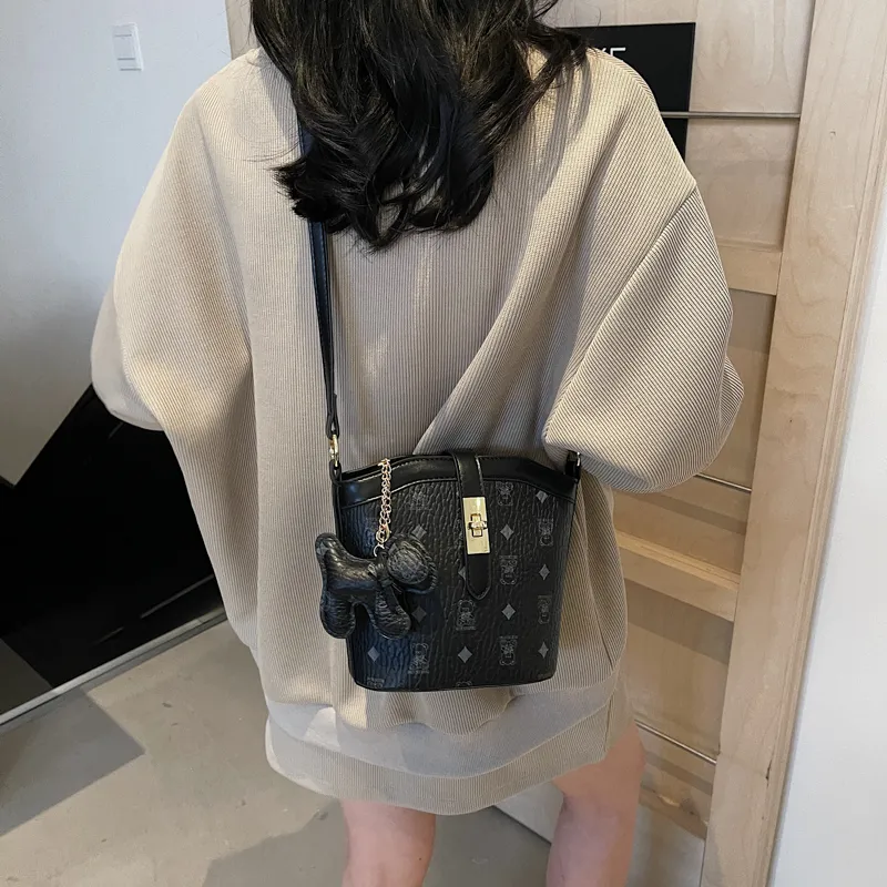 TOUTSEUL YOLO PU Shoulder Bag Women's White & Brown/White & Black/Black & Pink/Brown-11