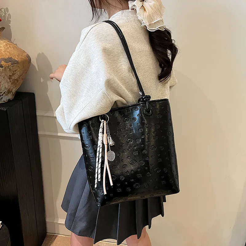 TOUTSEUL YOLO PU Shoulder Bag Women's White/Black/Blue/Pink-8