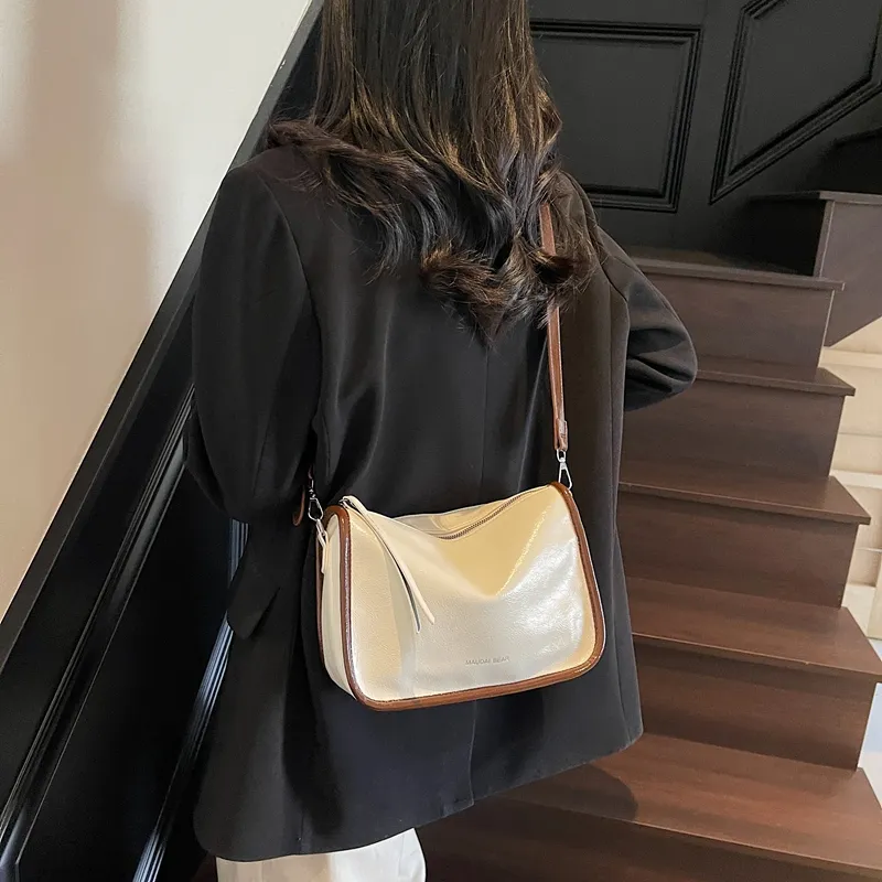 TOUTSEUL YOLO PU Shoulder Bag Regular Women's Black/Khaki/Brown/Ecru-7