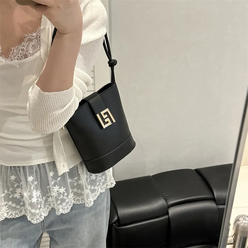TOUTSEUL YOLO PU Bucket Bag, Shoulder Bag Women's Multicolor-9
