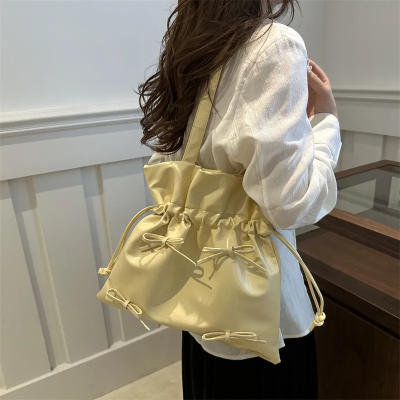 TOUTSEUL YOLO PU Tote Bag, Shoulder Bag Regular Women's White/Silver/Red/Black/Yellow-26