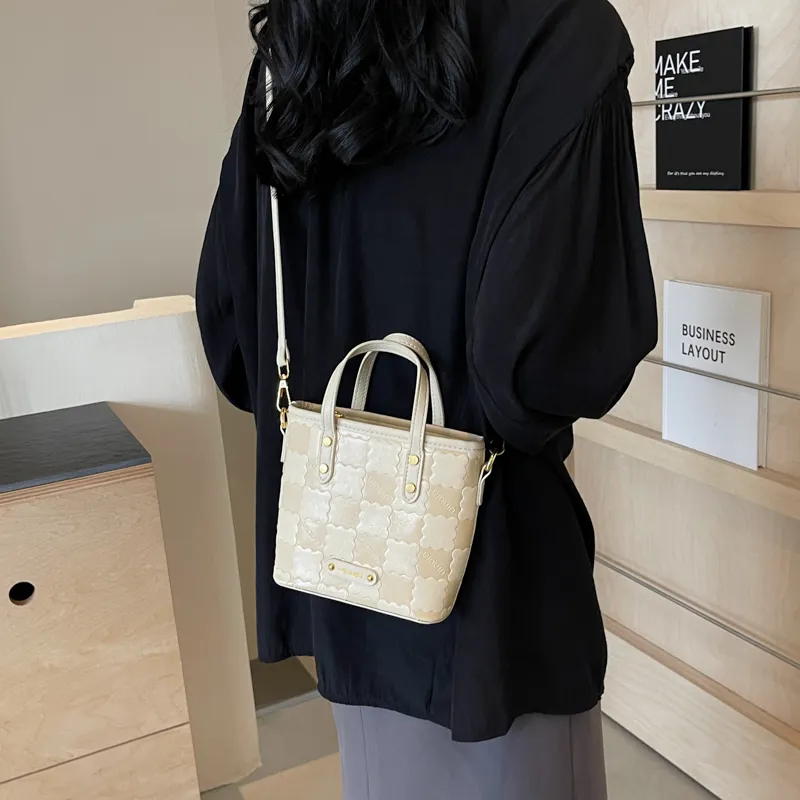 TOUTSEUL YOLO Pu One Shoulder Handbag Unisex Ecru/Pink/Brown-3