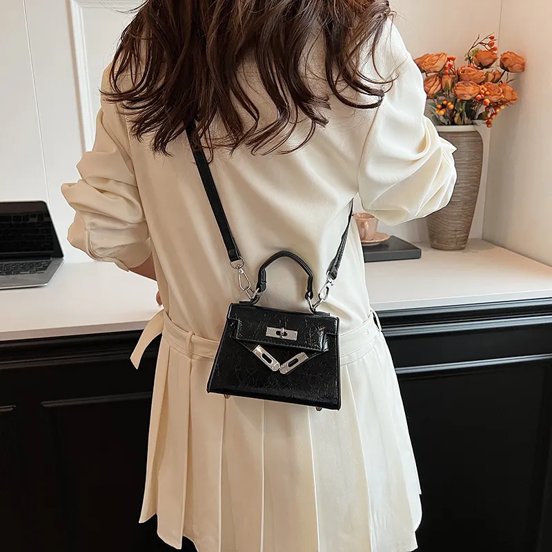 TOUTSEUL YOLO PU One Shoulder Handbag Regular Women's Black/Gold/Silver/Colorful Silver-6