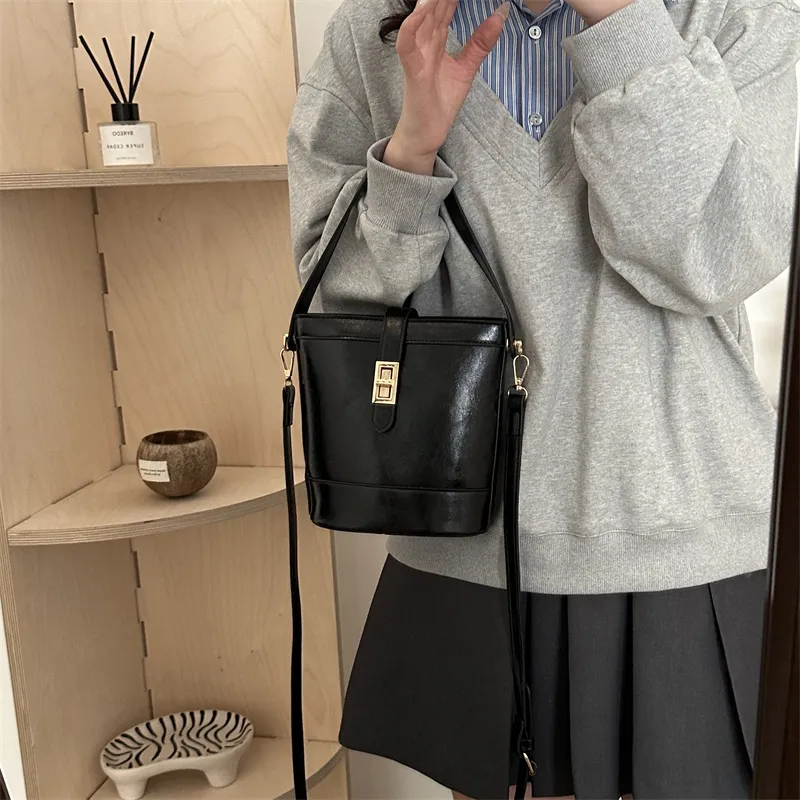 TOUTSEUL YOLO PU One Shoulder Handbag Women's Multicolor-8