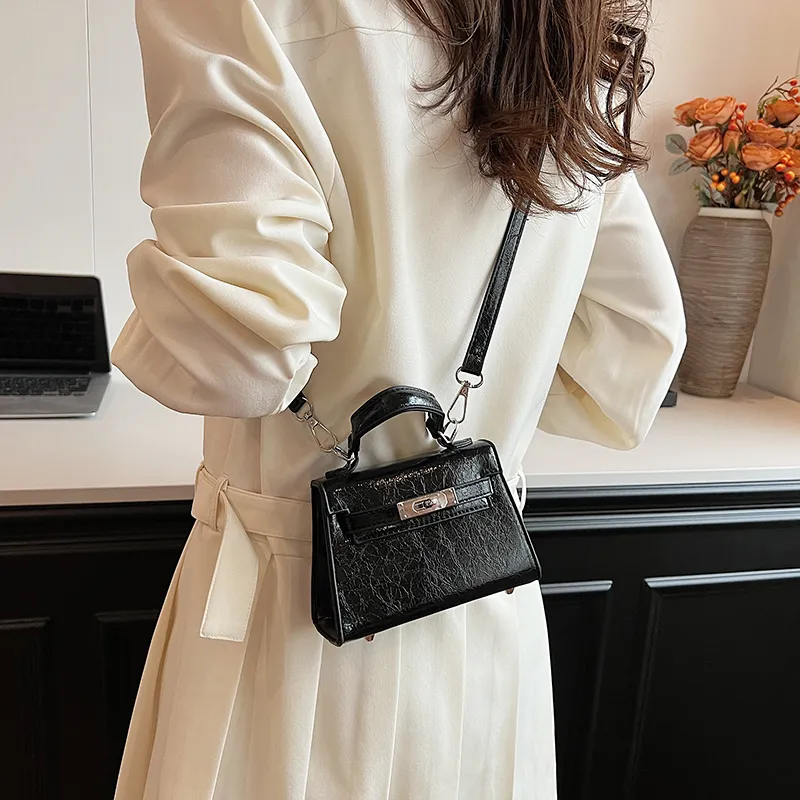 TOUTSEUL YOLO PU One Shoulder Handbag Regular Women's Black/Gold/Silver/Colorful Silver-3