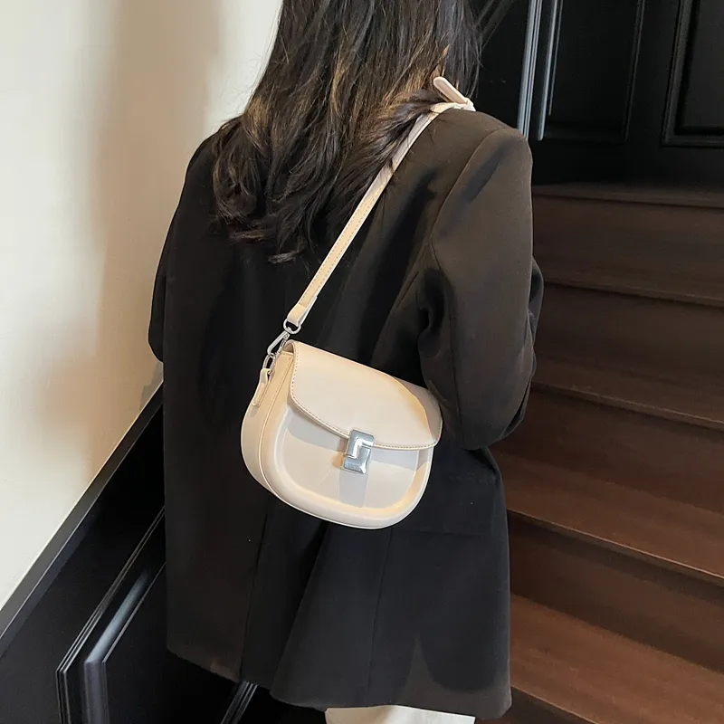 TOUTSEUL YOLO PU Shoulder Bag Women's Beige/Silver/Black/Khaki-2