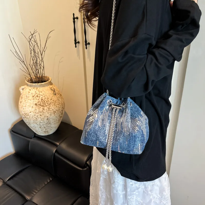 TOUTSEUL YOLO Denim Bucket Bag, Shoulder Bag Women's Black/Light Blue/Dark Blue-11