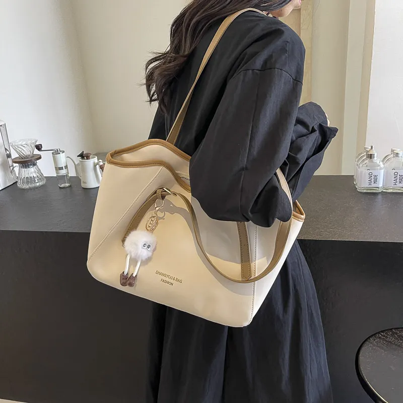 TOUTSEUL YOLO PU Shoulder Bag Women's Beige/Black/Coffee/Brown-5