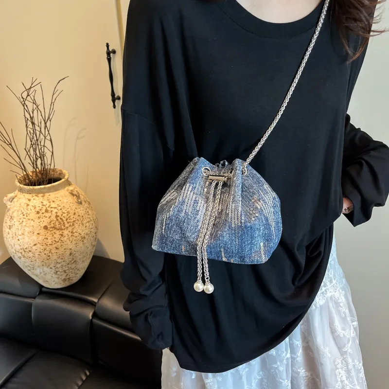 TOUTSEUL YOLO Denim Bucket Bag, Shoulder Bag Women's Black/Light Blue/Dark Blue-10