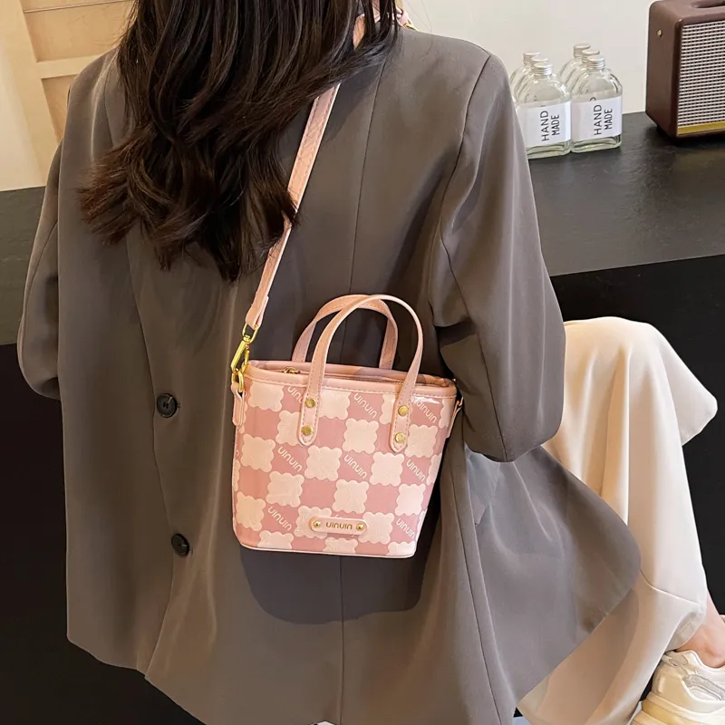 TOUTSEUL YOLO Pu One Shoulder Handbag Unisex Ecru/Pink/Brown-9