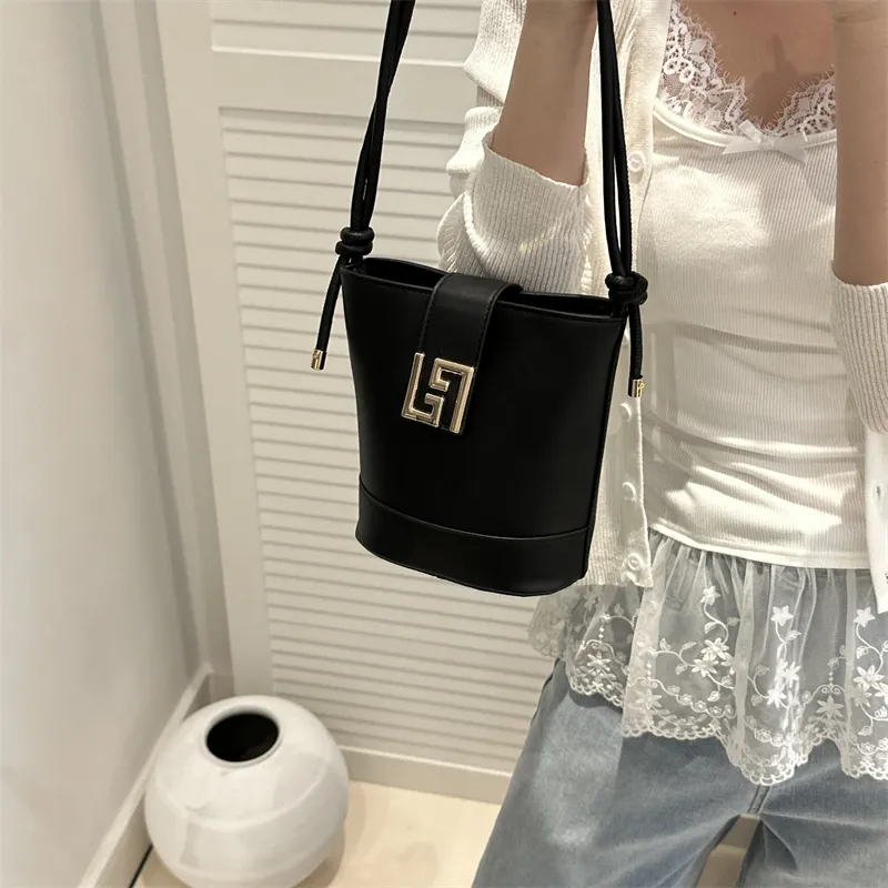 TOUTSEUL YOLO PU Bucket Bag, Shoulder Bag Women's Multicolor-7