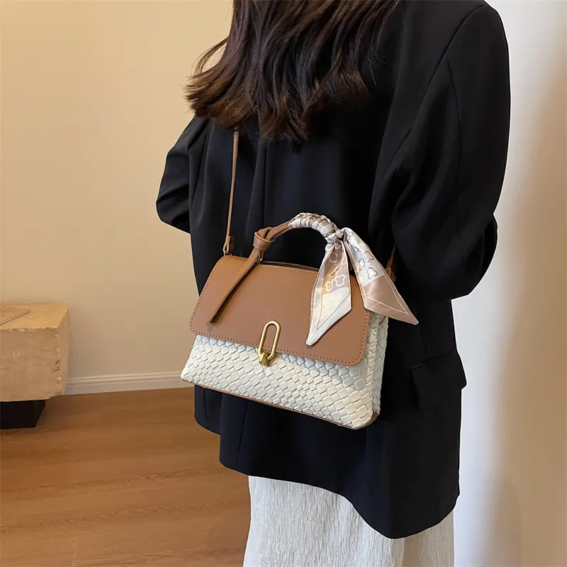 TOUTSEUL YOLO PU One Shoulder Handbag Regular Women's Black/Coffee & Brown & White/Coffee & Green-8