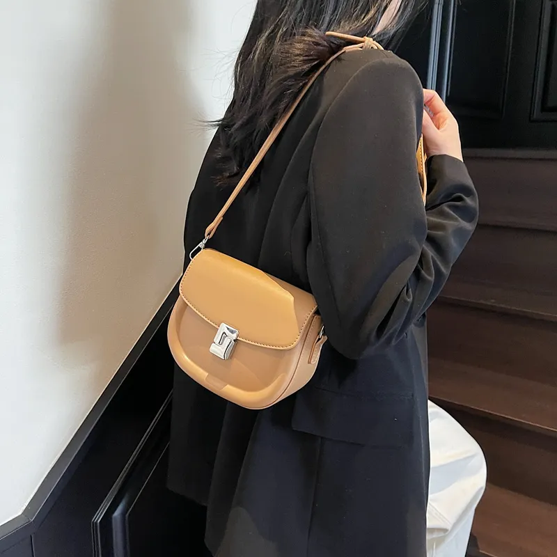 TOUTSEUL YOLO PU Shoulder Bag Women's Beige/Silver/Black/Khaki-18