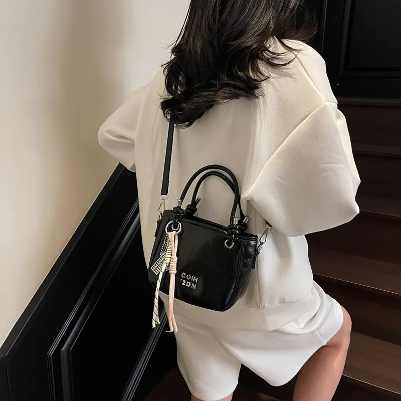 TOUTSEUL YOLO PU Crossbody One Shoulder Handbag Women's Ancora Red/Ecru/Silver/Black/Pink-11