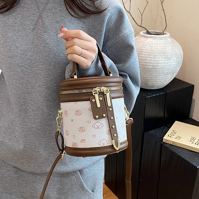TOUTSEUL YOLO PU Bucket Bag, Crossbody Handbag Women's White/Brown-4