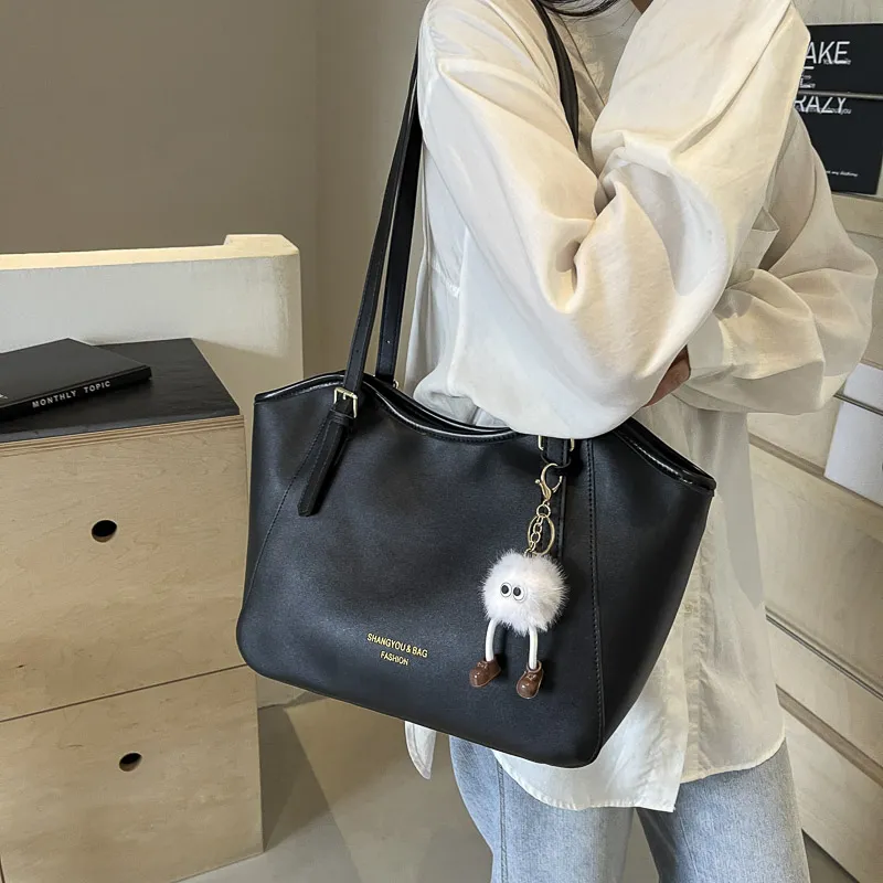TOUTSEUL YOLO PU Shoulder Bag Women's Beige/Black/Coffee/Brown-9