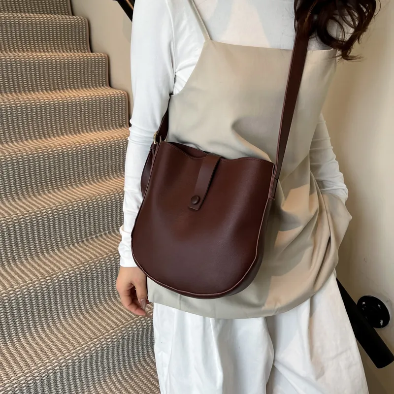 TOUTSEUL YOLO PU Shoulder Bag Women's White/Black/Light Brown/Dark Brown-21