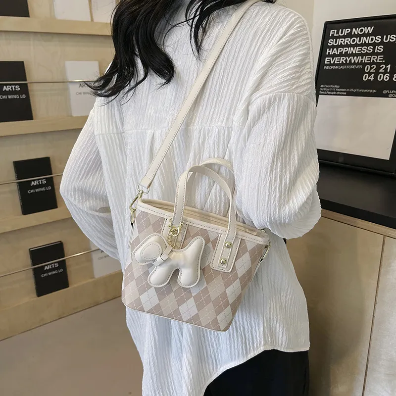 TOUTSEUL YOLO PU One Shoulder Handbag Women's White/Pink/Brown/Black-5