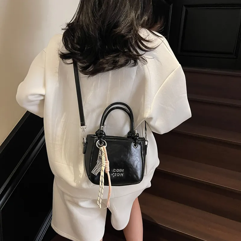 TOUTSEUL YOLO PU Crossbody One Shoulder Handbag Women's Ancora Red/Ecru/Silver/Black/Pink-12